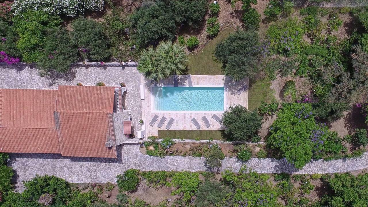 Ionian Garden Villas - Villa Pietra ベニテス エクステリア 写真